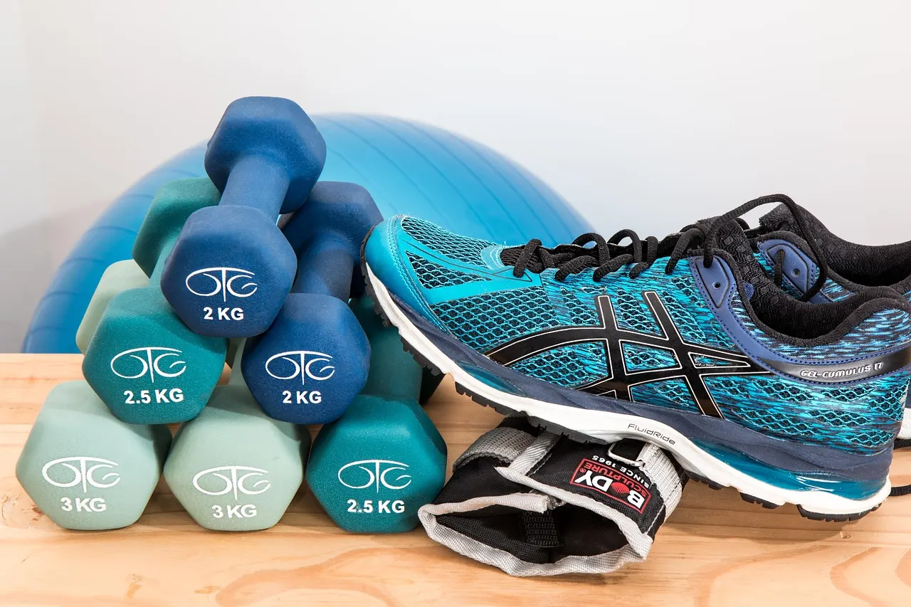 quantas vezes por semana treinar para emagrecer: agenda semanal com dias de musculação e cardio