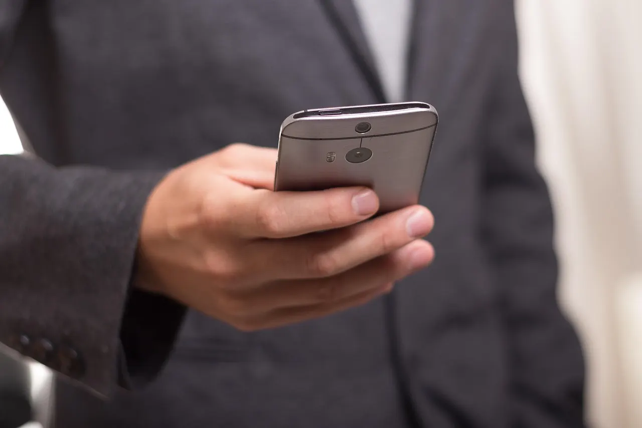 A smartphone receiving a suspicious incoming call