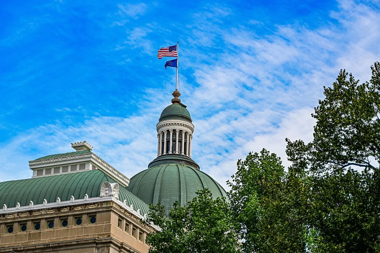 Minnesota state capitol building flag